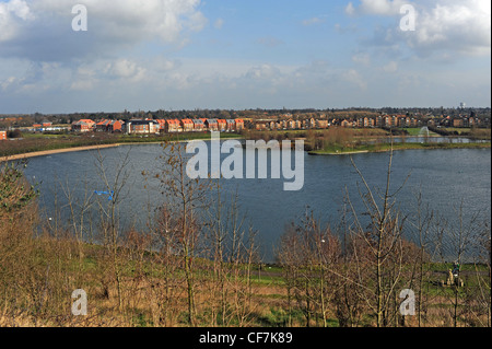 Der See und HOCHTIEF Mann machte Developement in Doncaster Yorkshire UK Stockfoto