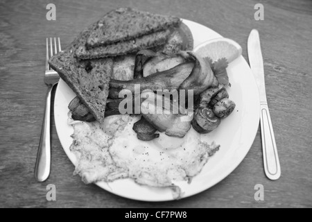 Gourmet-Stil komplettes englisches Frühstück Stockfoto