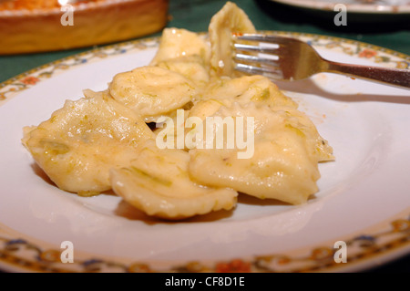 Ravioli typisch italienische Pasta italienische Küche typisches Produkt der Sarconi Dorf Süd Italien Basilicata Region Italien Europa Stockfoto