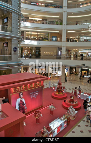 Einkaufszentrum Suria KLCC, Geschäft Estée Lauder, Kuala Lumpur, Malaysia Stockfoto