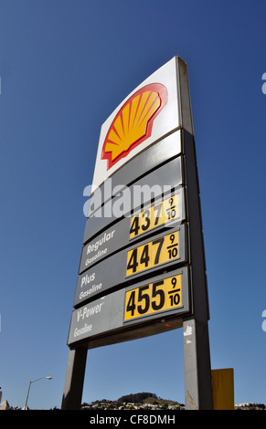 März 2012 anmelden Shell Gas Station Preise pro Gallone in Kalifornien Stockfoto