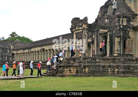 Touristen in Angkor Vat Tempel Kambodscha Stockfoto