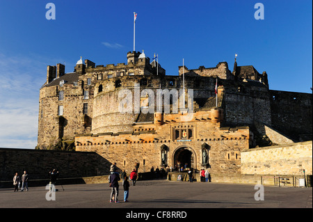 Edinburgh Castle von Castle Esplanade, Edinburgh, Schottland Stockfoto