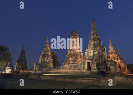 Wat Chaiwatthanaram Tempel in der Nacht, Ayutthaya, Thailand Stockfoto