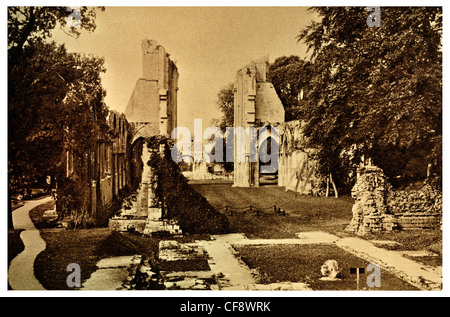 Glastonbury Abbey Kloster geplante Ancient Monument Besucherattraktion Benediktiner ruinieren ruiniert Somerset South West England UK Stockfoto