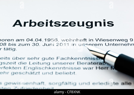 das Zeugnis eines Mitarbeiters arbeiten in deutscher Sprache Stockfoto