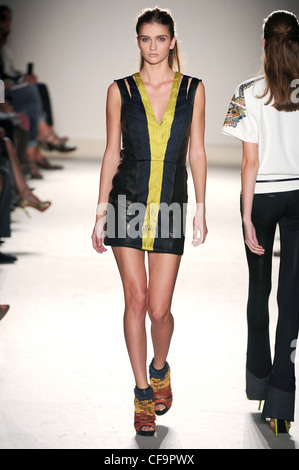 Barbara Bui Paris bereit, WearSpringSummer 2012 Stockfoto