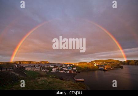 Doppelter Regenbogen über Trinity, Neufundland und Labrador, Kanada.