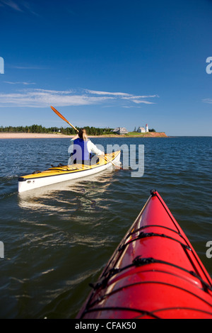Kajakfahren in Panmure Island, Prince Edward Island, Kanada. Stockfoto