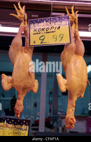 Griechenland Athen Psiri der zentrale Markt Hennen am Haken Stockfoto