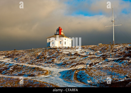 Leuchtturm am Cape Spear National Historic Site im Winter, Neufundland und Labrador, Kanada. Stockfoto