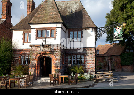 Der George und Dragon Pub, Great Budworth, Cheshire Stockfoto