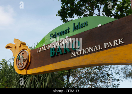 Schild am Eingang im Bako Nationalpark in Sarawak, Borneo, Malaysia Stockfoto