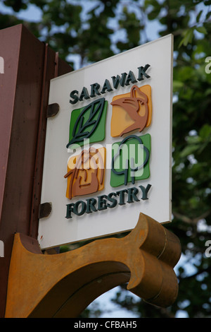 Schild am Eingang im Bako Nationalpark in Sarawak, Borneo, Malaysia Stockfoto