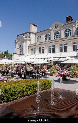 Canton, St. Gallen, St. Gallen, Schweiz, Europa, Stadt, Stadt, Konzertsaal, Brunnen, Straßencafé, Menschen Stockfoto