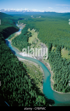 Luftaufnahme der Brazeau River Valley von Brazeau Canyon Wildland Park in die Ausläufer der Rocky Mountains, Alberta, Kanada Stockfoto