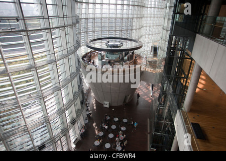 Tokyo, Japan, Asien, Stadt, National Art Center, Interieur, Architektur, Kunst, Brücke, hell, Center, berühmte, Glas, Modern, Museu Stockfoto