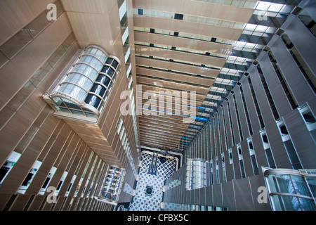 Tokyo, Japan, Asien, Stadt, Shinjuku, Bezirk, NS, Bau, Innenraum, Architektur, Tiefe, futuristisch, Interieur, Innenhof, Perspektive Stockfoto