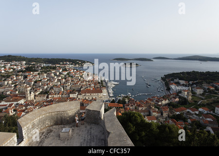 Stadtbild, Festung Spanjola, Stadt Hvar, Hvar, Split-Dalmatien, Kroatien Stockfoto