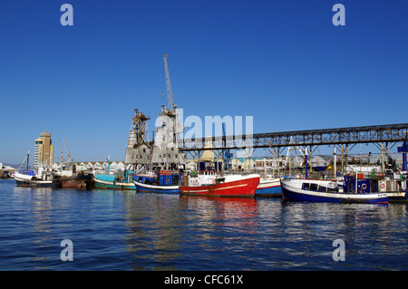 Alte Boote vertäut am Victoria & Alfred Waterfront, Cape Town Stockfoto