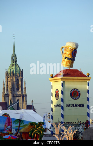 St. Pauls-Kirche und Oktoberfest, Theresienwiese, München, Bayern, Deutschland, Europa, Europa Stockfoto