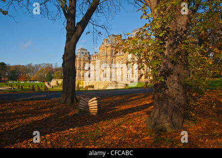 Herbstfärbung, Bowes Museum, Barnard Castle, County Durham, England Stockfoto