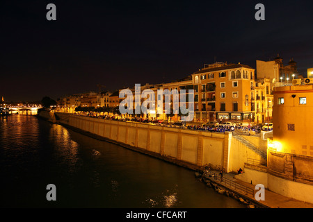 Ufer des Flusses Guadalquivir, Sevilla, Andalusien, Spanien Stockfoto