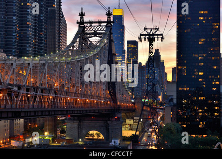 Queensborough Bridge, Skyline, Rooseveld Insel Seilbahn, East River, New York, USA Stockfoto