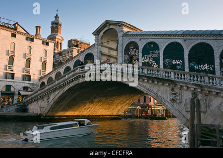 Ponte di Rialto Brücke über den Canal Grande-Venedig, Venezia, Italien, Europa Stockfoto