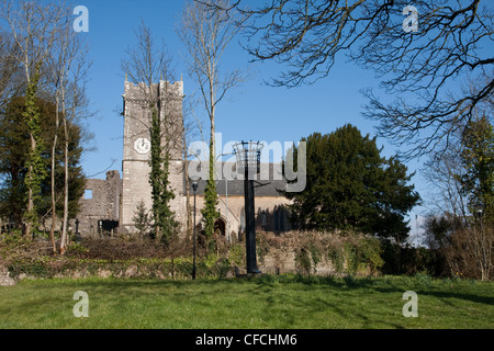 Kirchengemeinde St. ILLTYD von Newcastle, Bridgend Stockfoto