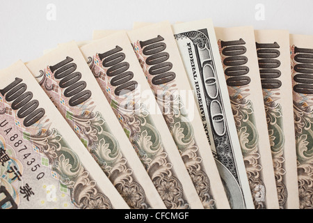 Japanease 10000 Yen und 100 Dollar. Stockfoto