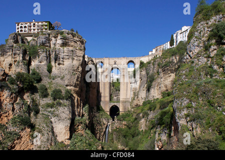 Tajo-Schlucht und neue Brücke, Ronda, Provinz Malaga, Andalusien, Spanien, Europa Stockfoto