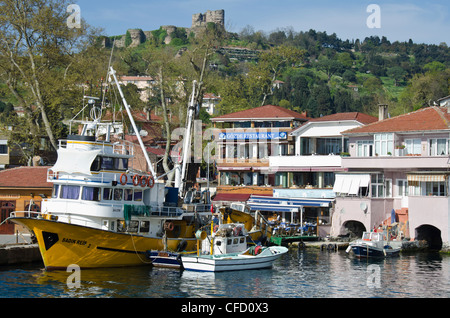 Andolu Kavagi, einem kleinen Fischen/Feriendorf am Ende des Bosporus, Istanbul, Türkei Stockfoto