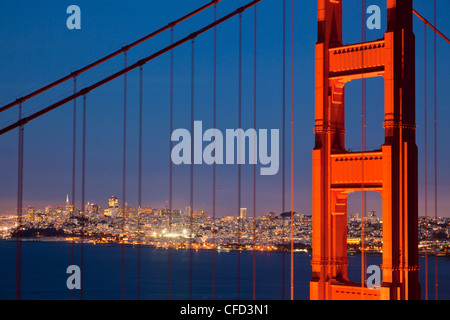 Die Golden Gate Bridge, verbindet die Stadt San Francisco mit Marin County, Marin County, Kalifornien, USA Stockfoto