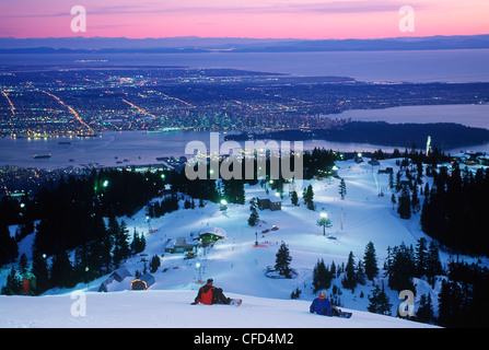 Blick auf Vancouver von oben der Grouse Mountain, Vancouver, Britisch-Kolumbien, Kanada. Stockfoto