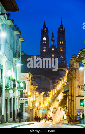 Gotische Basilika del Voto Nacional, Altstadt, UNESCO-Weltkulturerbe, Quito, Ecuador, Südamerika Stockfoto