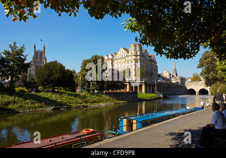 Bath Abbey, Abbey Hotel und Pulteney Bridge, Bath, England, Vereinigtes Königreich Stockfoto