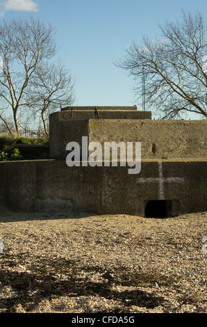 Eines der vielen Bunkern Bradwell-auf-Meer-Küste verstreut Stockfoto