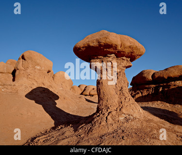 Kobold (Hoodoo), Goblin Valley State Park, Utah, Vereinigte Staaten von Amerika, Stockfoto