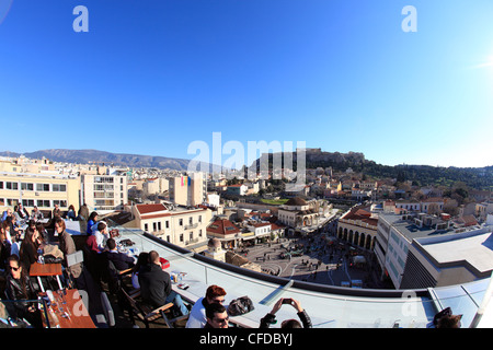 Europa-Griechenland-Athen eine Luftaufnahme des quadratischen Monastiraki und der Akropolis von A für Athen Dachgeschoss bar Stockfoto