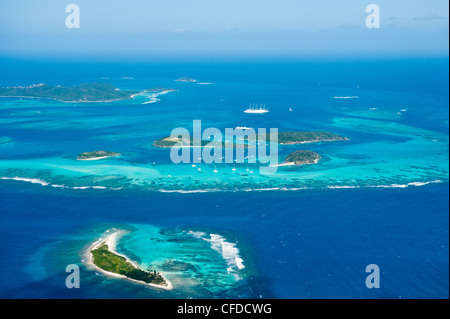 Tobago Cays und Mayreau Island, St. Vincent und die Grenadinen, Windward-Inseln, West Indies, Karibik, Mittelamerika Stockfoto
