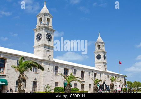 Uhrturm (Mall) an die Royal Naval Dockyard, Bermuda, Mittelamerika Stockfoto