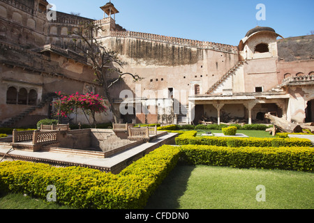 Garten in Chitrasala, Bundi Palast, Bundi, Rajasthan, Indien, Asien Stockfoto