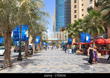 Die Wanderung am Jumeirah Beach Residence, Dubai Marina, Dubai, Vereinigte Arabische Emirate, Naher Osten Stockfoto