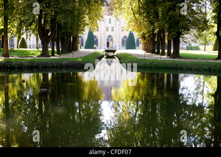 Park und Teich, Royaumont Abbey, Asnieres-Sur-Oise, Val d ' Oise, Frankreich, Europa Stockfoto