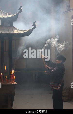 Anbeter, Kun Iam Tempel, Macau, China, Asien Stockfoto