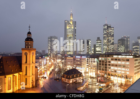 Blick auf die Skyline von Frankfurt aus Zeilgalerie, Frankfurt bin Main, Hessen, Deutschland, Europa Stockfoto