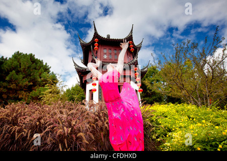 Die Magie der Laternen, chinesischer Garten, Montreal Botanical Gardens, Montreal, Quebec, Kanada Stockfoto