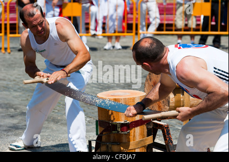 Ländlichen Sportarten, Plaza de Los Fueros (Tribunale Quadrat), San Fermin Festival, Pamplona, Navarra (Navarra), Spanien, Europa Stockfoto