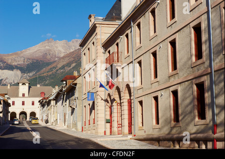 Befestigten Dorf von Mont-Dauphin, Forte Vauban Place, Parc Naturel Regional du Queyras, Hautes-Alpes, Frankreich Stockfoto